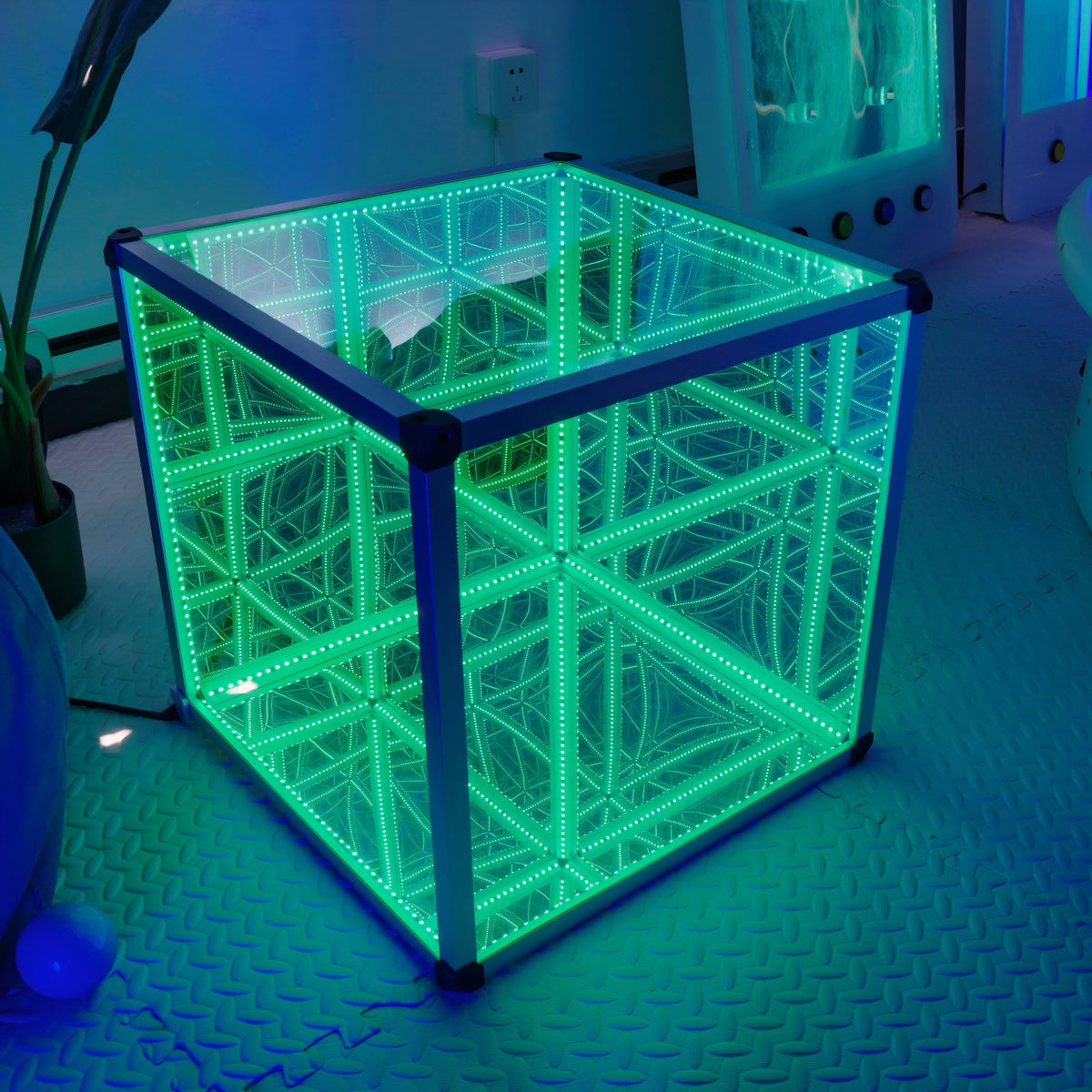 GIANT LED INFINITY CUBE