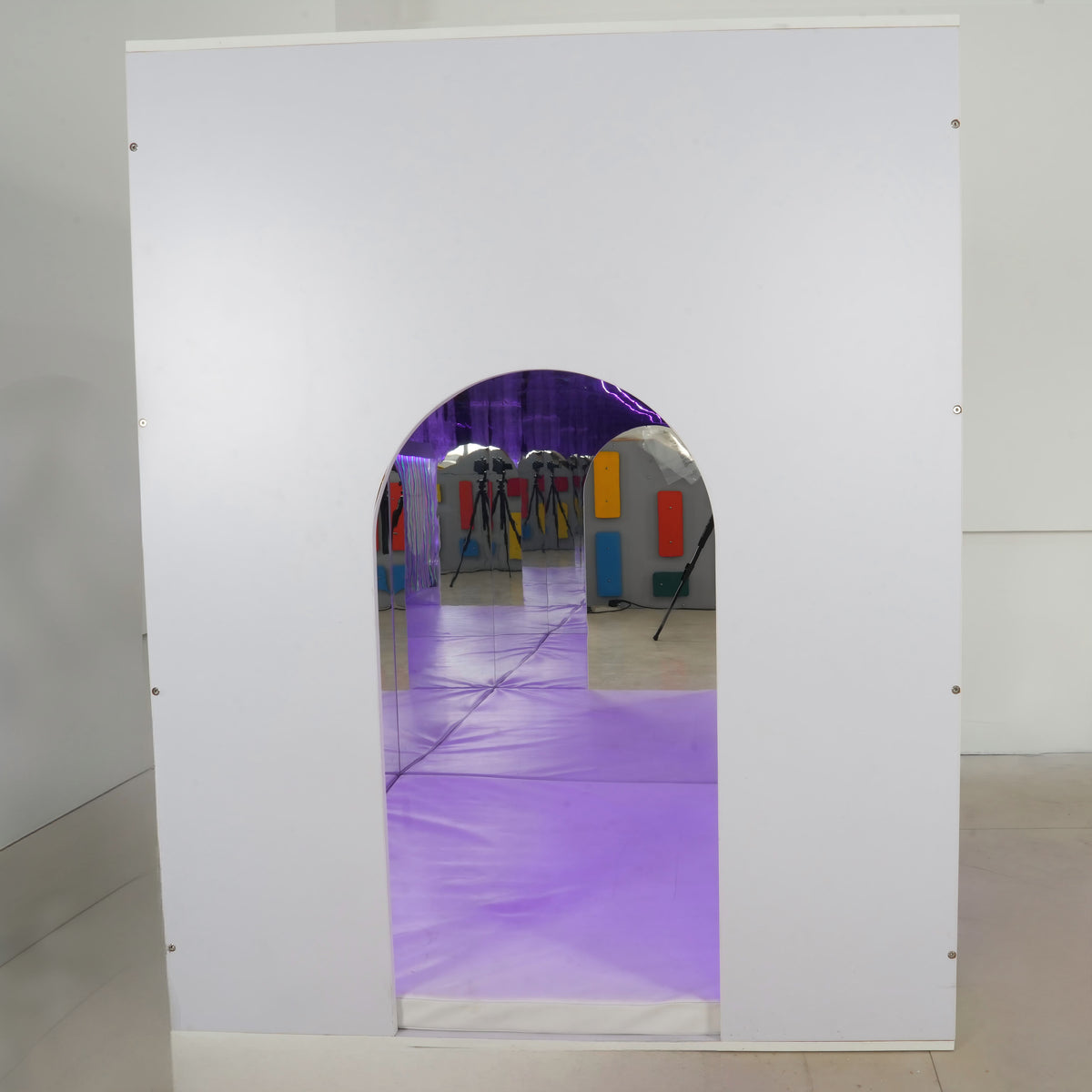Multi-Sensory Wooden Play Cabin with Bubble Tube & Mirror – Illuminated Calm Down Sensory Den with LED Lighting for Kids, Autism & Therapy Rooms